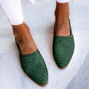 Groene gevlochten sandalen met gesp vooraanzicht