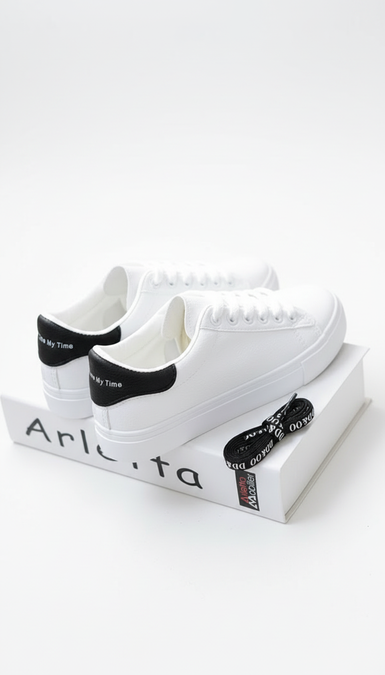 Delainey's - Vrouwen Contrasterende Hieltab Sneakers