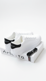 Delainey's - Vrouwen Contrasterende Hieltab Sneakers