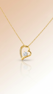 Gouden dames ketting met hartvormige hanger en steen, luxe sieraad van Labellaa
